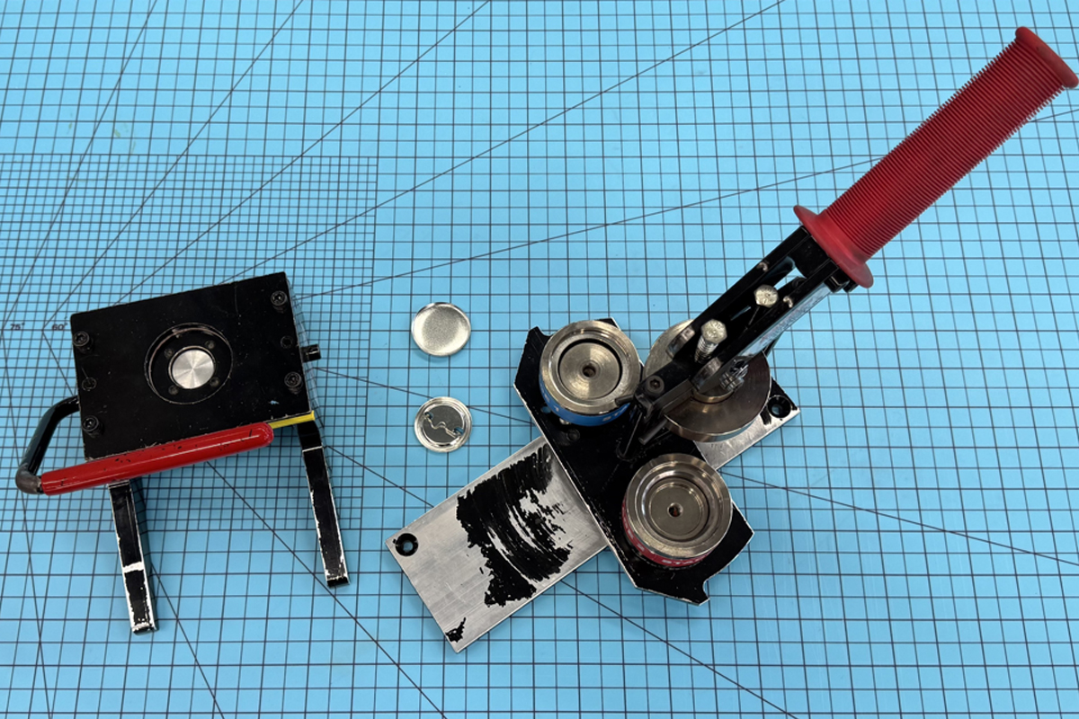 button maker and die cutter